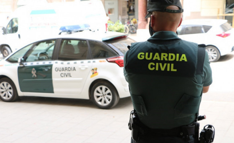 Investigan la muerte de una mujer que hallaron inconsciente y semidesnuda en Ourense