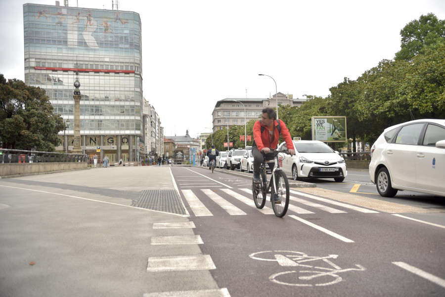 El Ayuntamiento estudia que el carril bici sea permanente en los Cantones