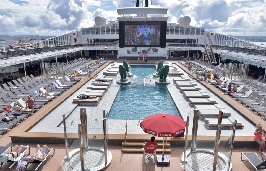 El puerto acogió al crucero Virtuosa, un resort flotante con realidad virtual