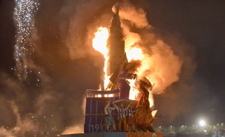 El San Juan hace arder A Coruña con el número  de hogueras  más alto de la noche mágica