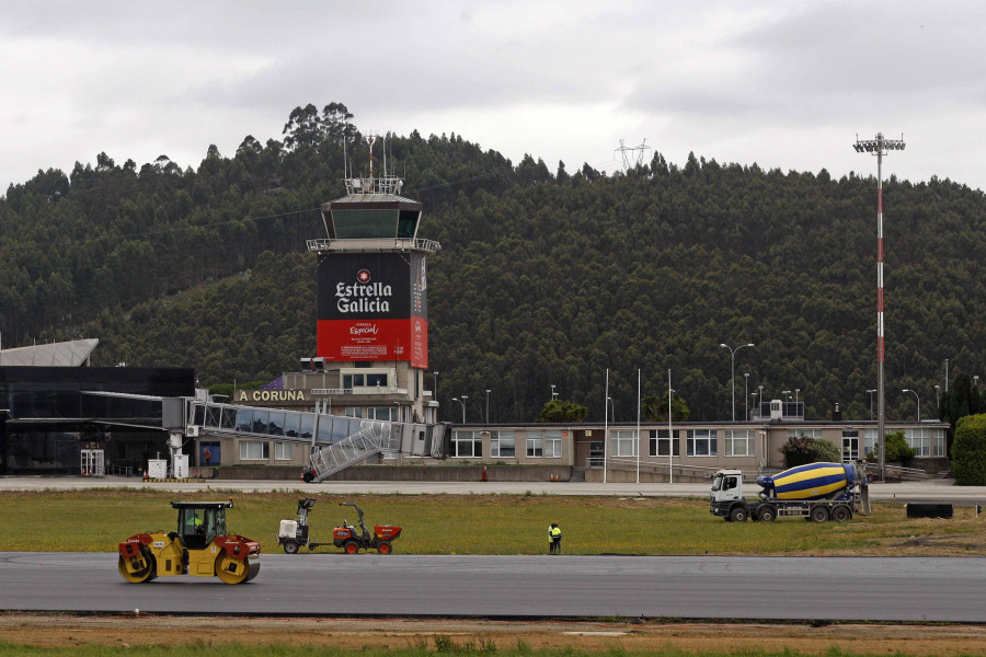 El aeropuerto de Santiago crece un 20% en septiembre, el mismo porcentaje que baja Alvedro