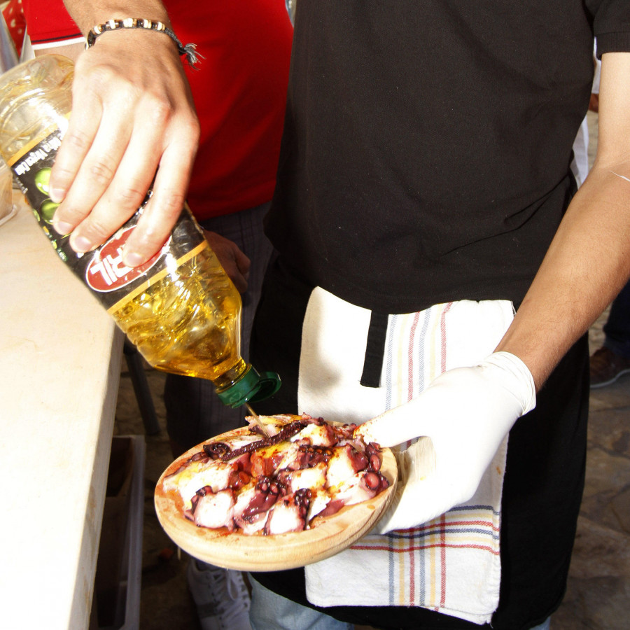 Nasas al mar, pulpo á feira en el bar