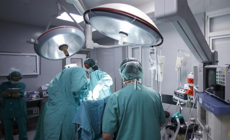 Galicia ya estabilizó en mayo 2.568 plazas de personal sanitario de las 67.000 que anunció Sánchez