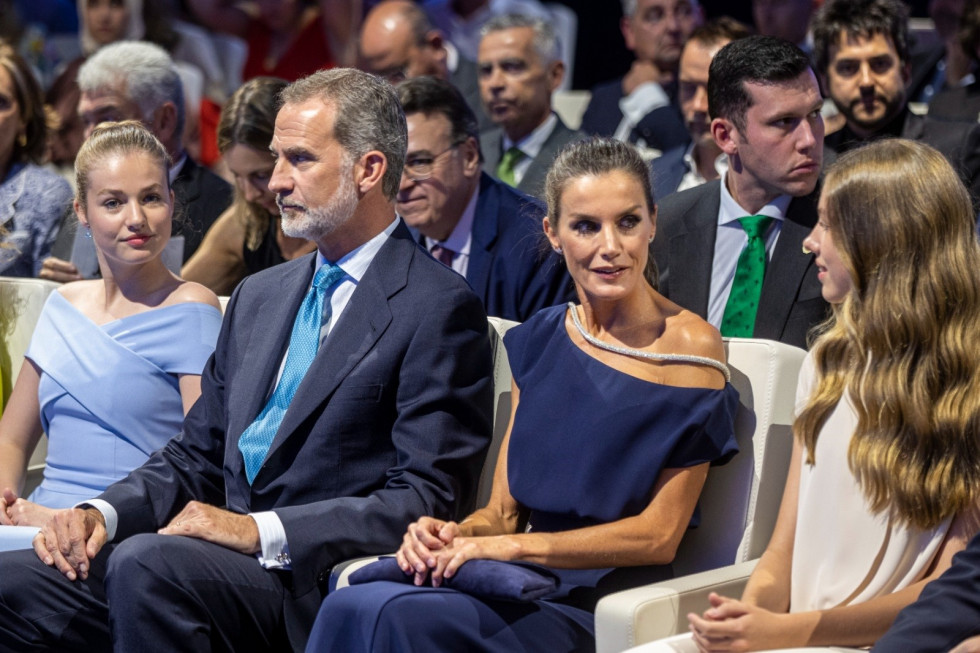 La reina Letizia con un vestido de la marca coruñesa Bouret