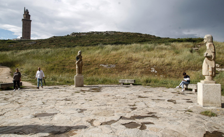 El Ayuntamiento de A Coruña ofrece visitas nocturnas a la Torre de Hércules los jueves durante julio