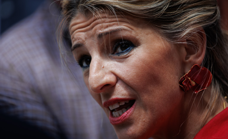 Yolanda Díaz dice que la inflación desbocada obliga a subir el SMI este año