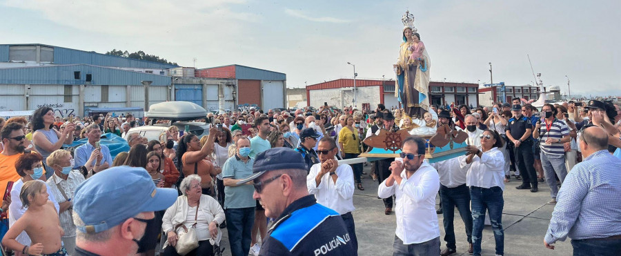 A Coruña y su área se asoman al mar para ‘ofrendar’ a la Virgen del Carmen