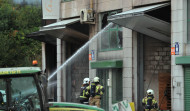 Un incendio en una empresa  de cosméticos obliga a activar la “alerta máxima” en Bergondo