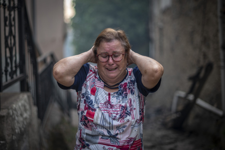 Desalojados más de 700 vecinos de 30 núcleos por los incendios en Lugo y Ourense