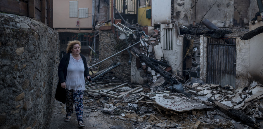 La Xunta eleva la cifra de desalojados por los incendios a más de 1.400