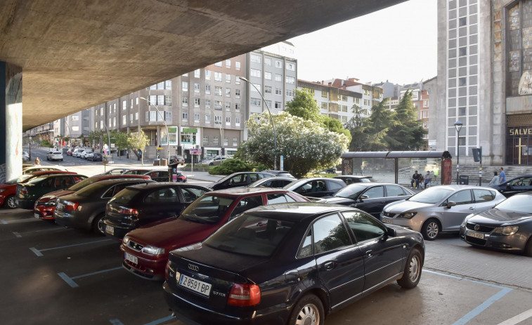 Os Mallos y Cuatro Caminos perderán casi ochenta plazas de aparcamiento