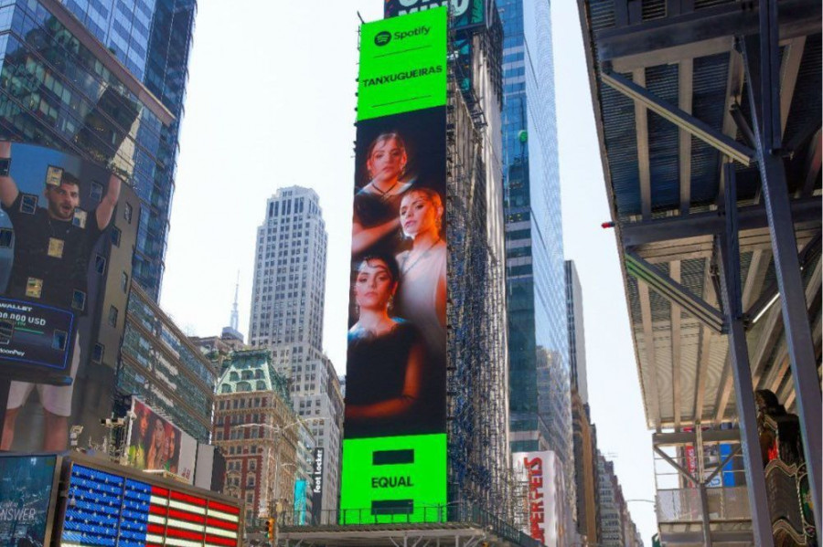 Times Square se rinde al talento de Tanxugueiras