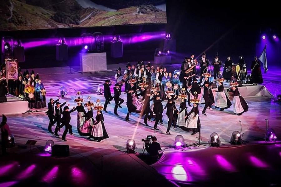 Xacarandaina estrena un espectáculo de música y baile tradicional con el que recorrerá municipios del Camino