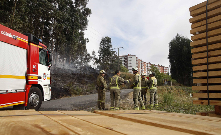 Novo Mesoiro sufre el peor incendio forestal en lo que va de verano en A Coruña
