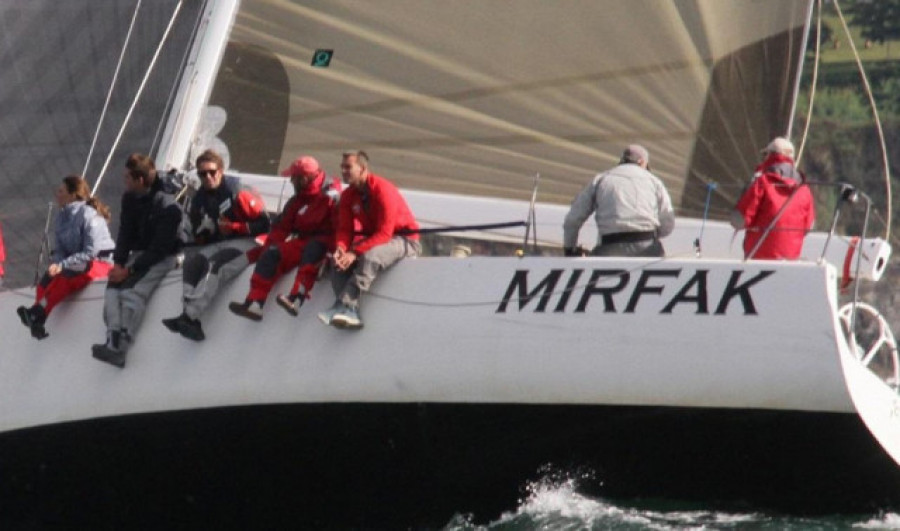 Regata Rías Altas | El Mirfak domina la primera etapa