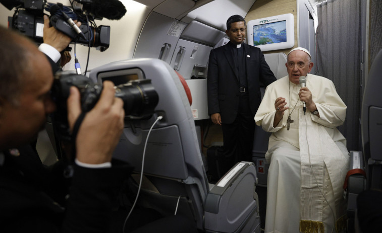 El papa deja la puerta abierta a la renuncia y dice que no sería una catástrofe