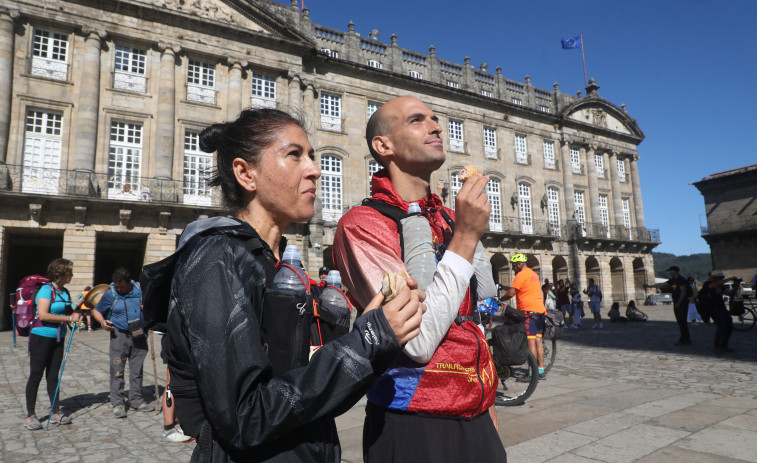 Santiago avisa: ni comida ni bebida en la plaza del Obradoiro