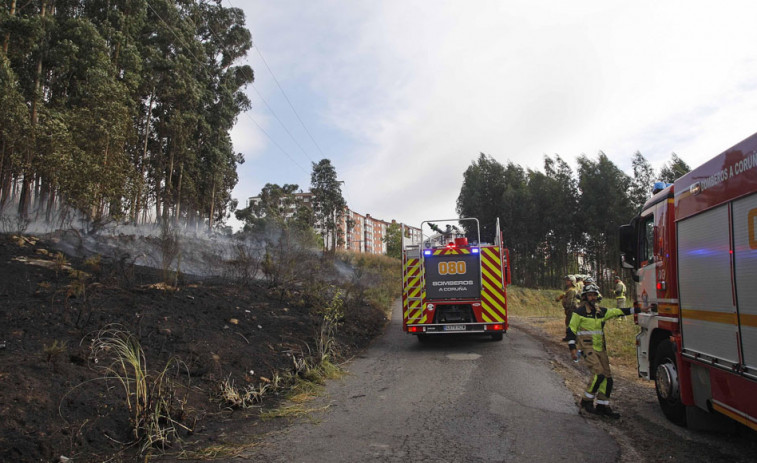 La temporada de incendios forestales en A Coruña se adelanta un mes por la ola de calor
