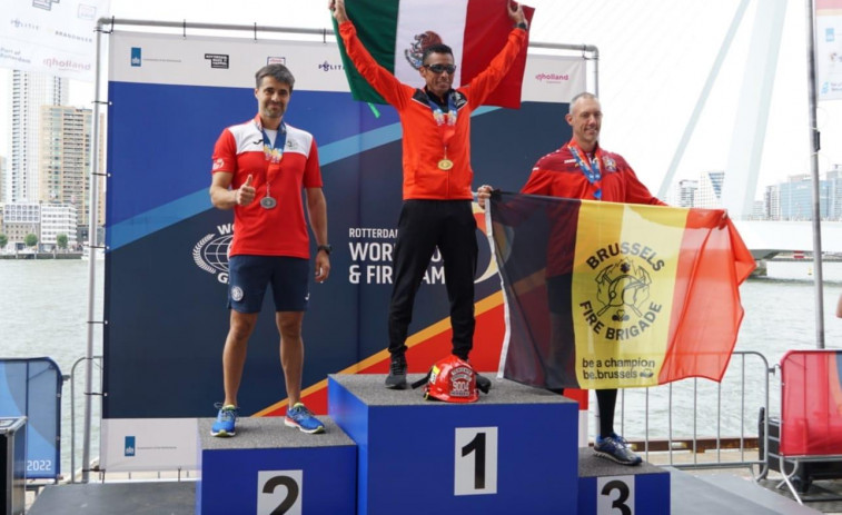 Los bomberos coruñeses regresan de los Mundiales de Rotterdam con doce medallas