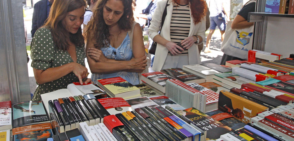 La literatura invade A Coruña con la vuelta de la Feria del Libro