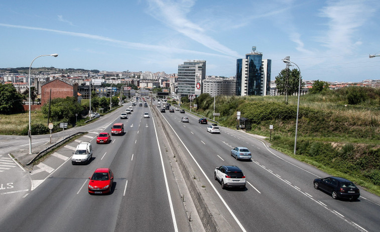 El 091 persiguió a un hombre que robó un coche y huyó por Alfonso Molina a toda velocidad