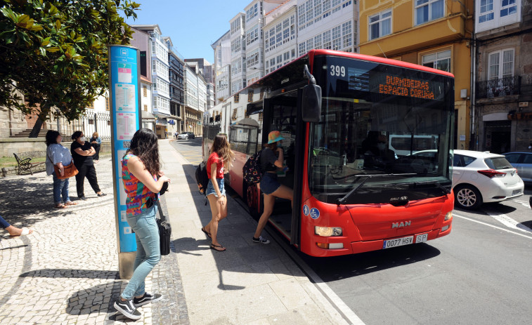 El Ayuntamiento espera rebajar un 30% la tarifa del autobús a partir de septiembre