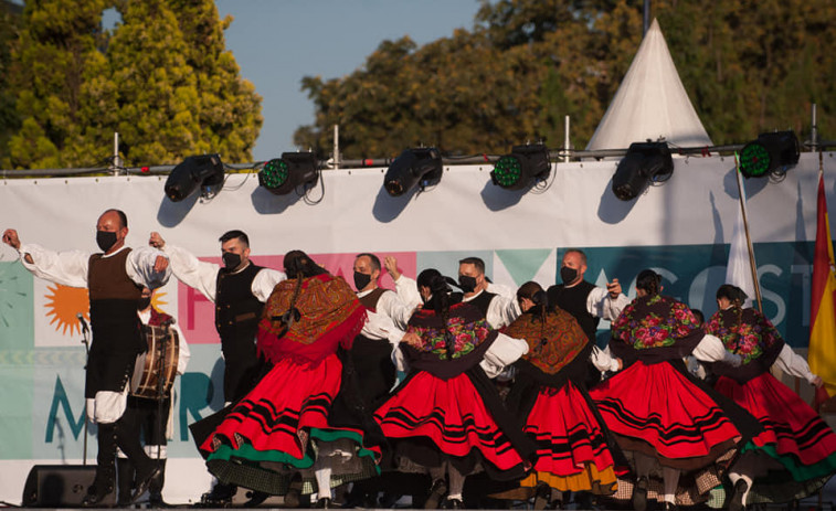 El Festival de Folclore celebrará desfiles con danzas del mundo