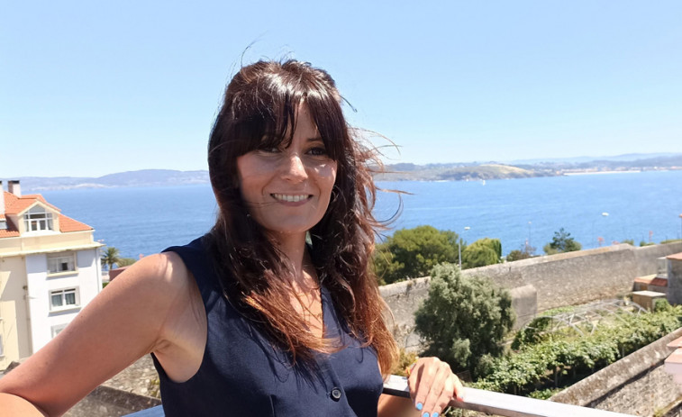 Rebeca Losada, que diseñó el cartel de las fiestas de María Pita, expone parte de su obra