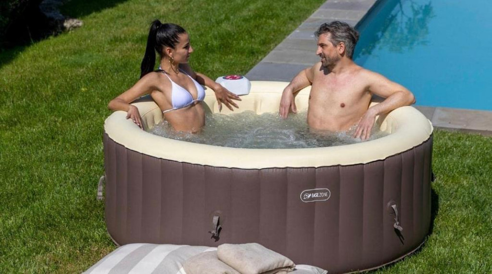 Piscina con hidromasaje