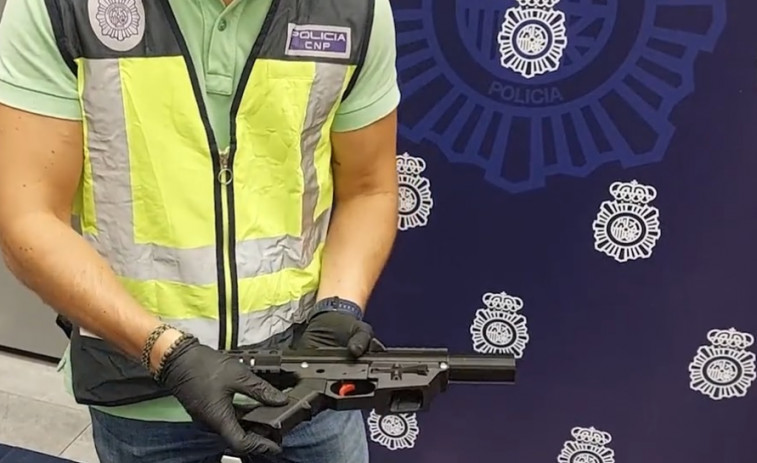 Detenido un varón en una aldea de Abegondo que tenía un taller para imprimir armas en 3D