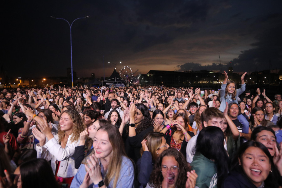 Inés Rey confía en lograr un acuerdo para celebrar conciertos en los muelles de A Coruña