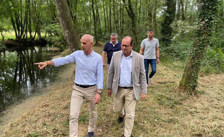 Sogama financiará la mejora de la senda del río Mandeo en Curtis