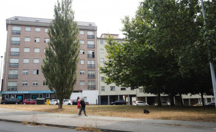 Un empleado de Jardines recibe un disparo en el brazo durante un servicio en Ferrol