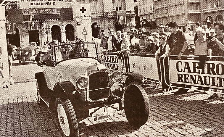 Hace 25 años: Coches de todas las épocas en María Pita y Rivaldo dice que quería irse