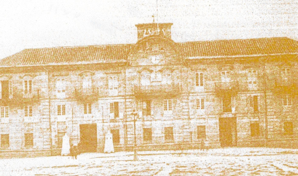 Capitanía general a la izquierda, y Real Audiencia a la derecha, en el siglo XIX  José M. Fernández Caamaño