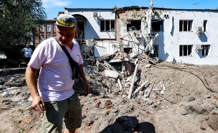 Ciudadanos del Donbás se resisten a dejar su hogar, bajo los bombardeos rusos