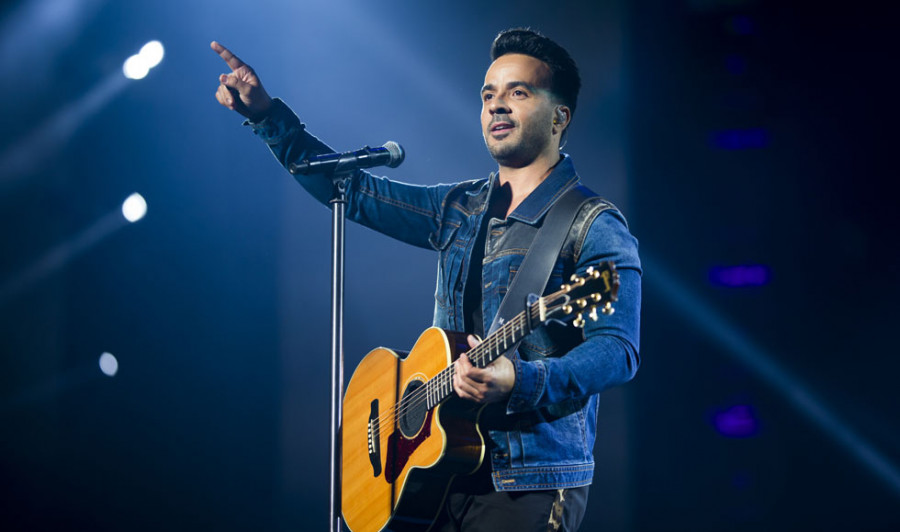 Luis Fonsi | “El escenario  es mi lugar favorito, es  donde más libre me siento”