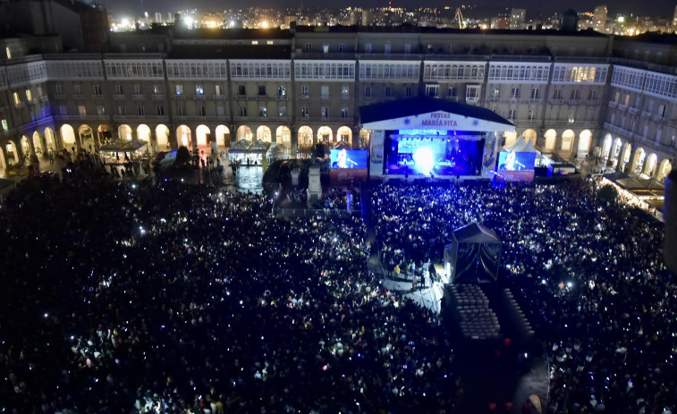 Cuando los grandes conciertos de las Fiestas de A Coruña empezaron a tener lugar en María Pita
