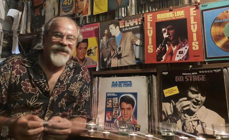 El Penique se convirtió en Graceland para la vigilia coruñesa por Elvis