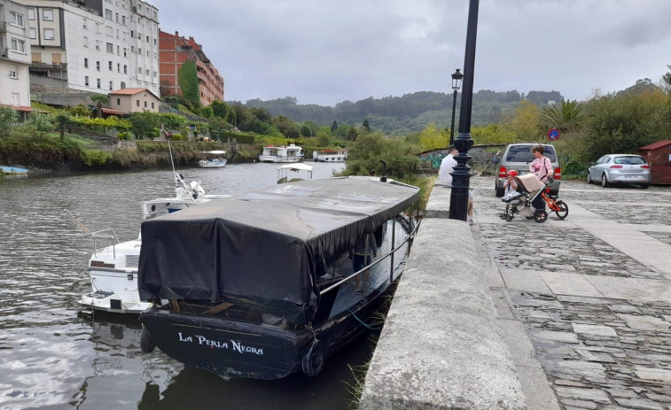 Betanzos celebra una primera jira a Os Caneiros muy especial con el lanzamiento del Globo