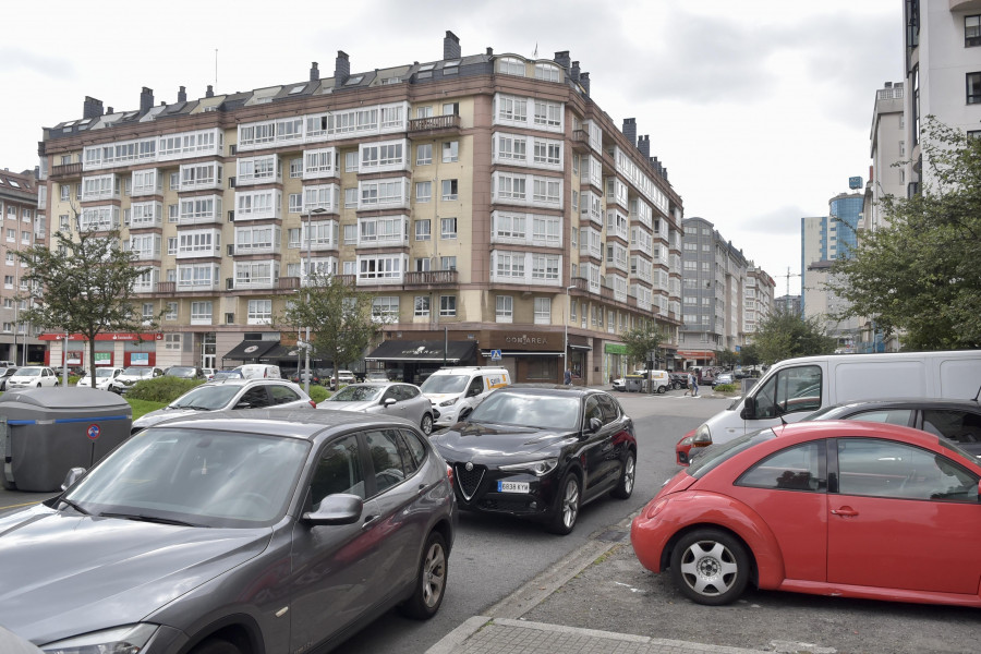 La falta de plazas para aparcar, la gran preocupación de los barrios de A Coruña