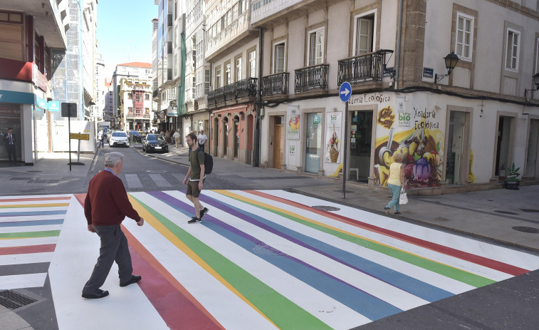 El primer paso de peatones “integral” de A Coruña  se halla en Santa Catalina