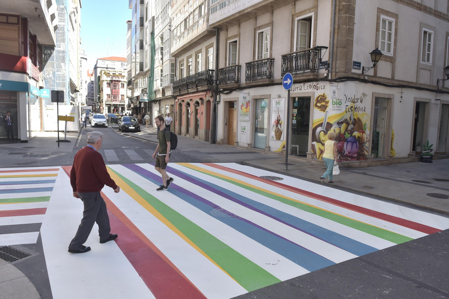 El primer paso de peatones “integral” de A Coruña  se halla en Santa Catalina