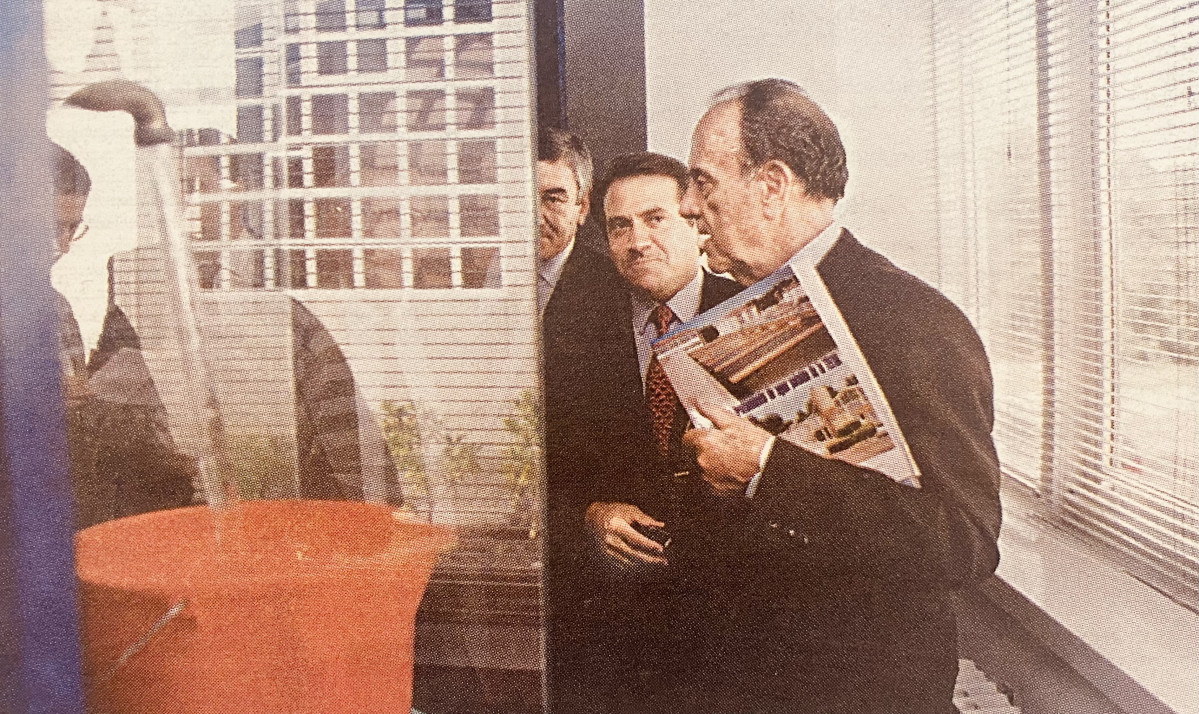 Manuel Fraga y Xose Cuiu00f1a visitaron A Telva 1997