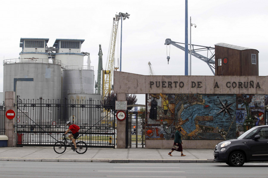 Los tráficos del puerto de A Coruña mantienen su crecimiento, con 1,2 millones de toneladas