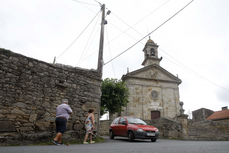 Arteixo presenta 1.200 alegaciones en contra del parque eólico de Carboeiro