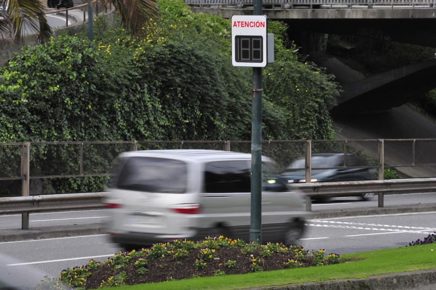 El Ayuntamiento instalará "radares pedagógicos" en puntos clave de A Coruña