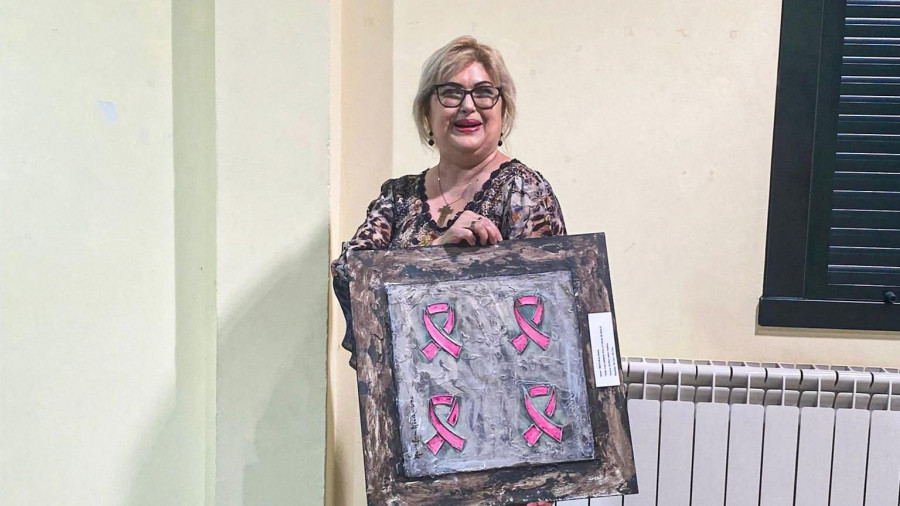 Rosa María Asaro dona cuatro de sus obras de la reciente exposición Comunarte