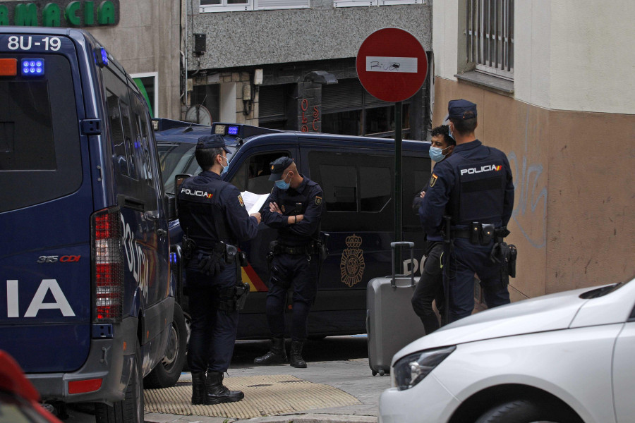 Hieren con arma blanca a dos porteros en una discoteca coruñesa
