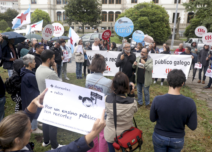 La comunidad educativa gallega protesta por los recortes de la Xunta